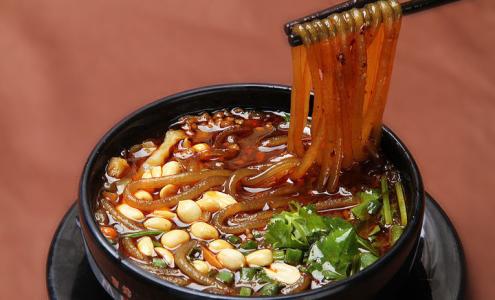 小吃店怎么打開市場呢？四川小吃培訓學校提議